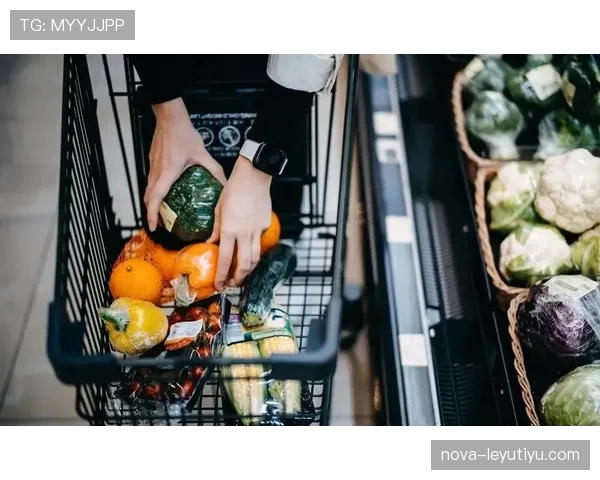 卡瓦尼训练完直接去超市抢打折牛排，这人设崩得我措手不及